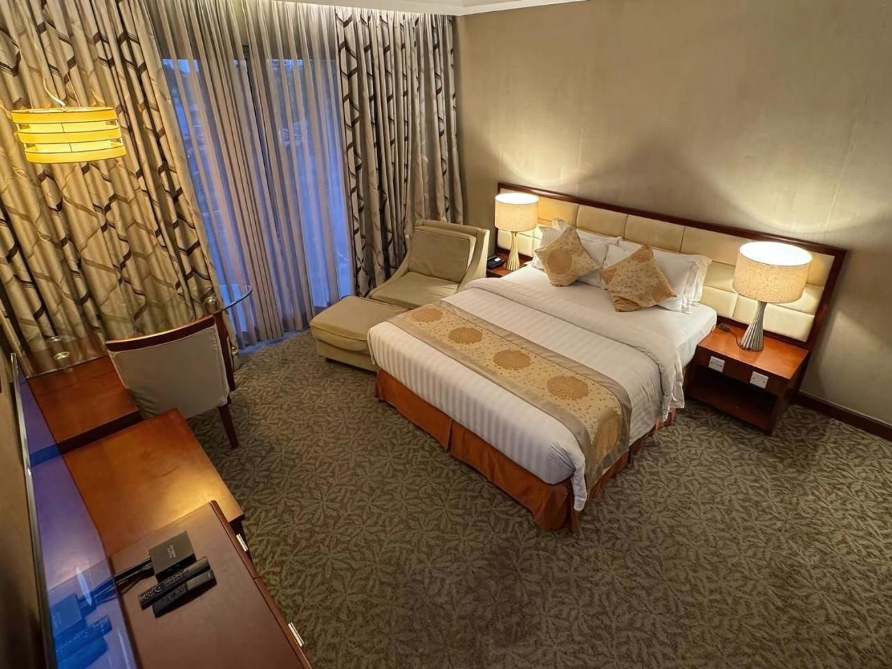 The Avenue Plaza Hotel Naga  Dış mekan fotoğraf