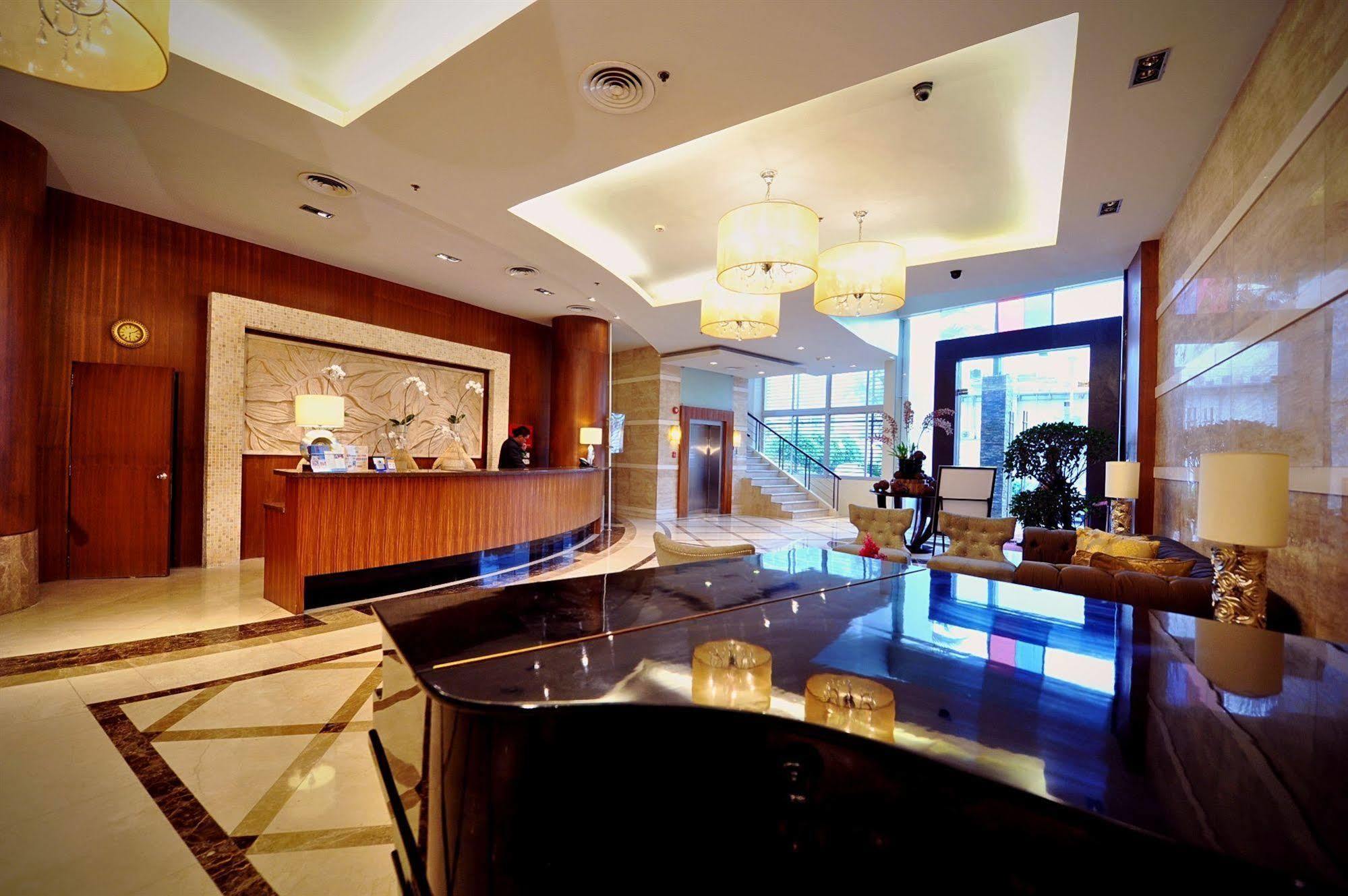 The Avenue Plaza Hotel Naga  Dış mekan fotoğraf