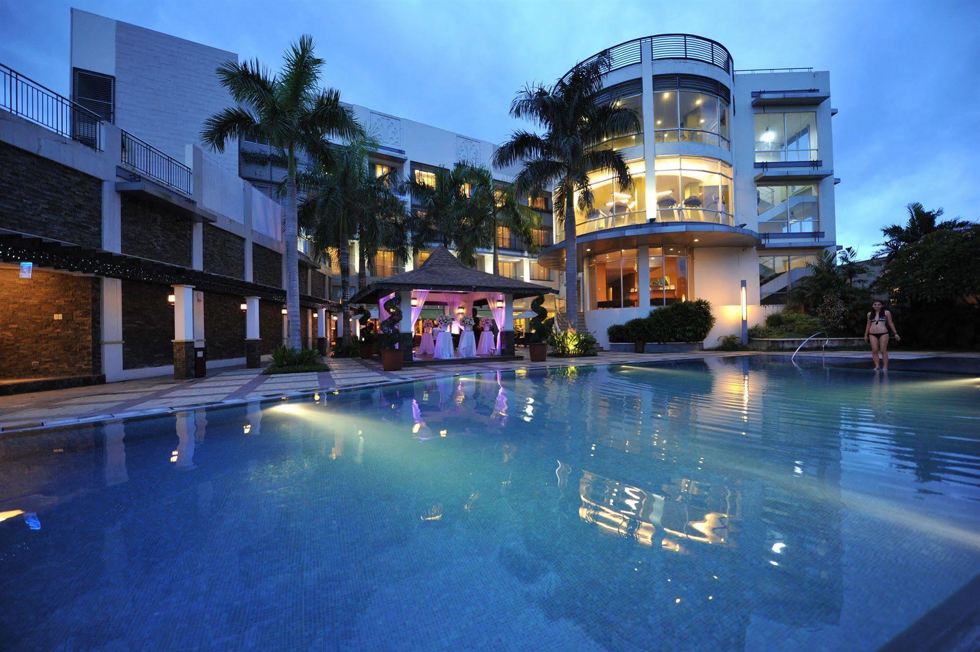 The Avenue Plaza Hotel Naga  Dış mekan fotoğraf